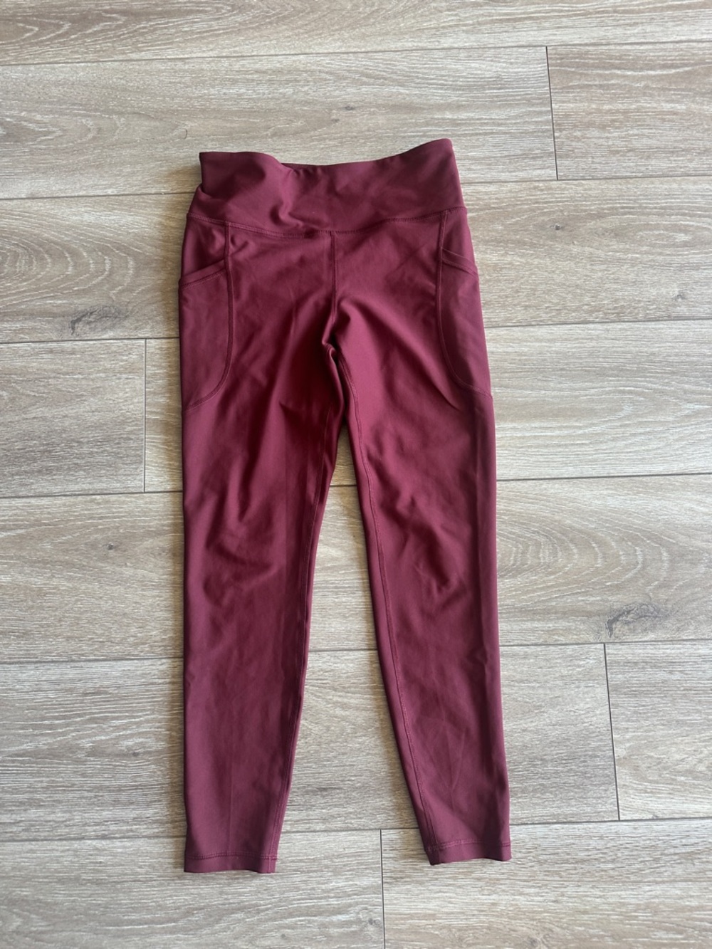 Old Navy Women's Powersoft Burgundy High-Waist Leggings with Side Pockets